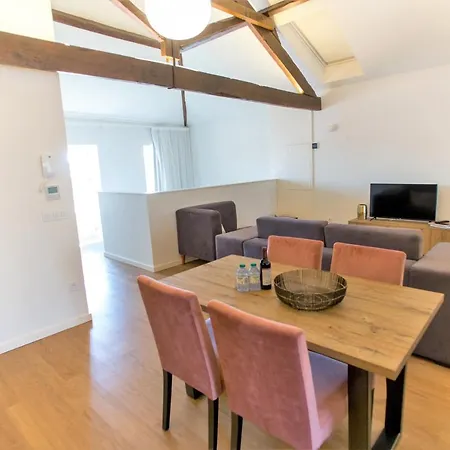 Clerigos Prime By Hosts Apartment Porto