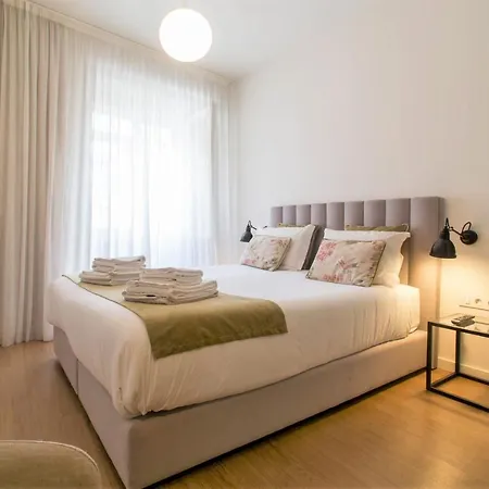 Clerigos Prime By Hosts